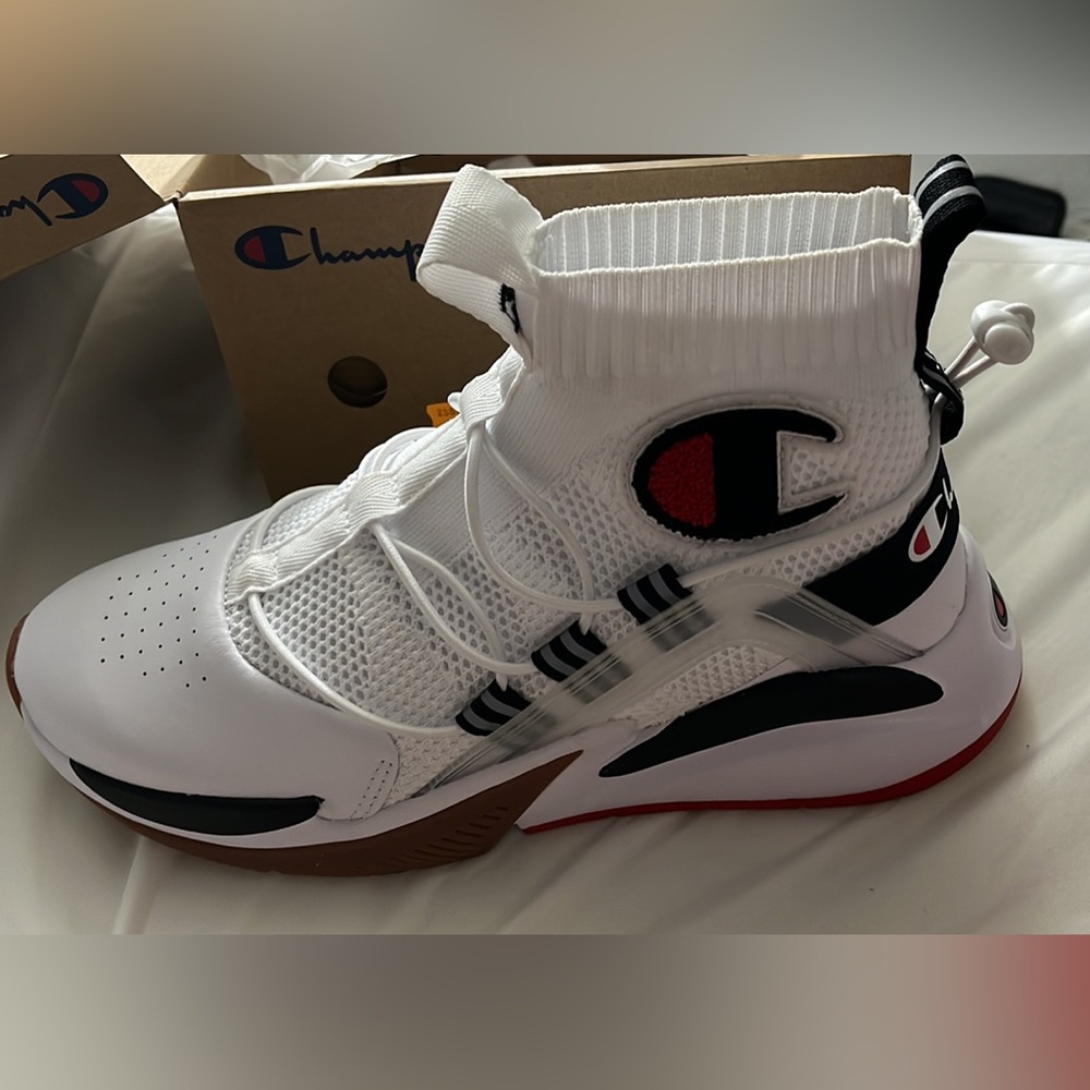 8.5 Champion Men’s Shoe